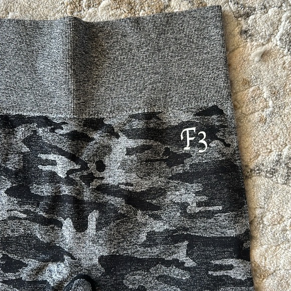 F3 Activewear Camo Leggings - Picture 2 of 5